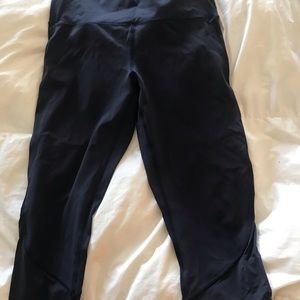 Lululemon cropped navy leggings